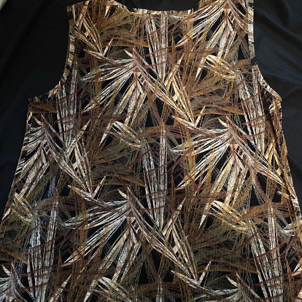 Sleeveless Brown and Gold Patterned Top